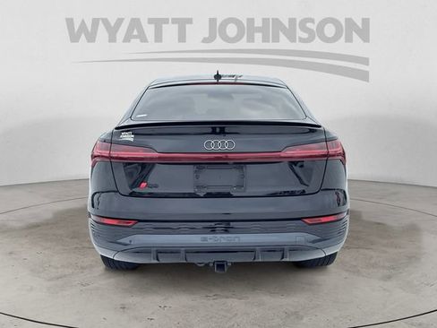 Used 2024 Audi Q8 e-tron Premium Plus w/ Premium Plus Package image 4