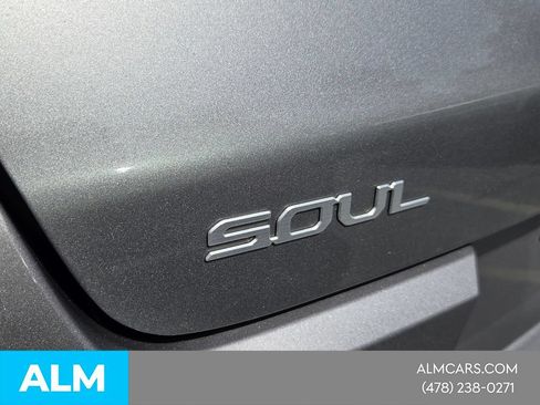 Used 2025 Kia Soul LX FWD image 8