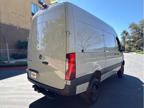 Used 2023 Mercedes-Benz Sprinter 2500 image 7
