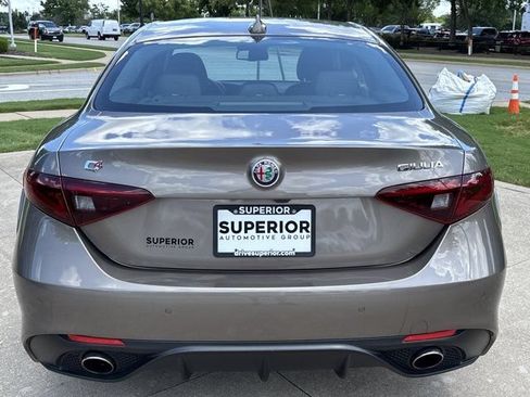 Used 2019 Alfa Romeo Giulia AWD w/ Quick Order Package 22J Sport image 5