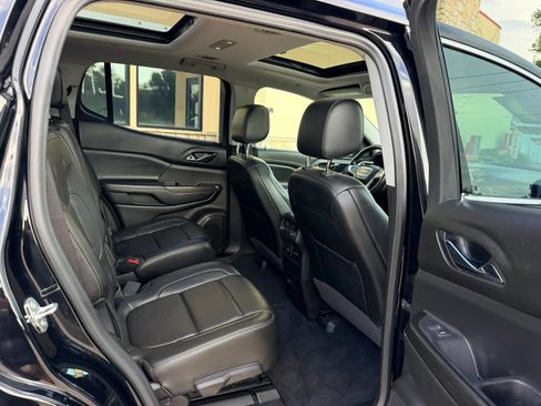 Used 2021 GMC Acadia SLT w/ Trailering Package FWD image 13