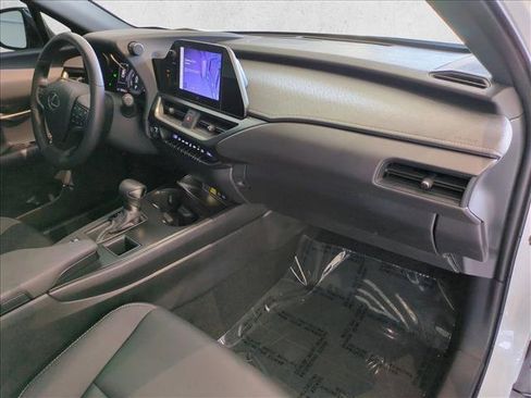 Used 2024 Lexus UX 250h FWD image 21