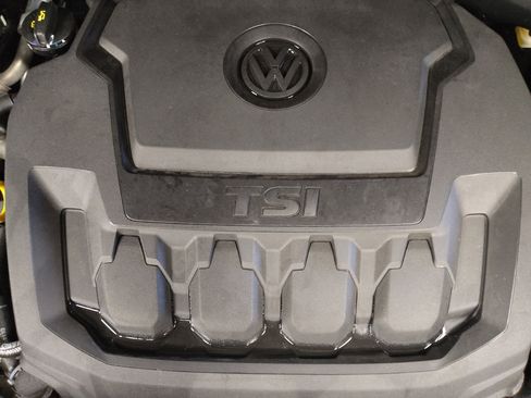 Used 2022 Volkswagen Tiguan SE image 30