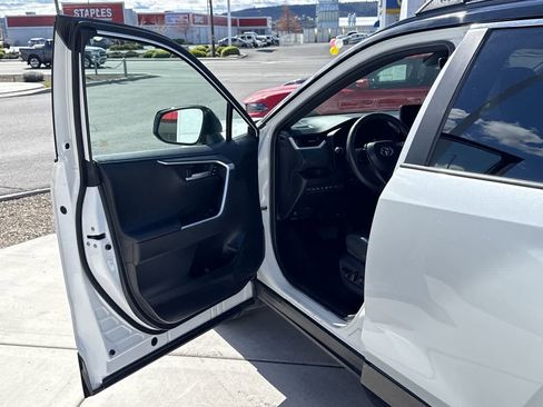 Used 2023 Toyota RAV4 XSE image 10