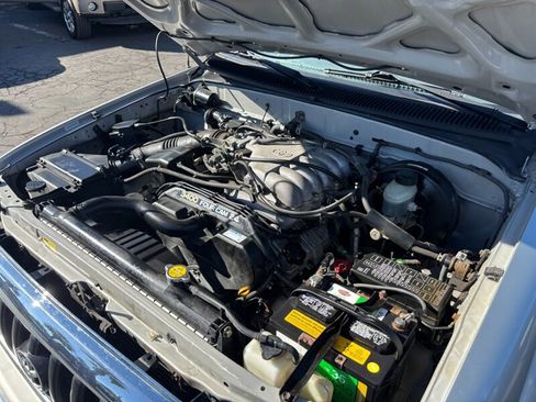 Used 2002 Toyota Tacoma PreRunner image 18