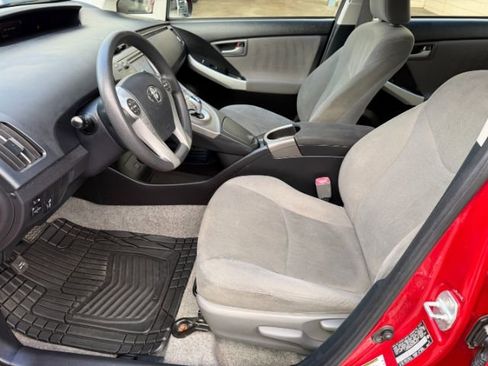 Used 2012 Toyota Prius Three image 10