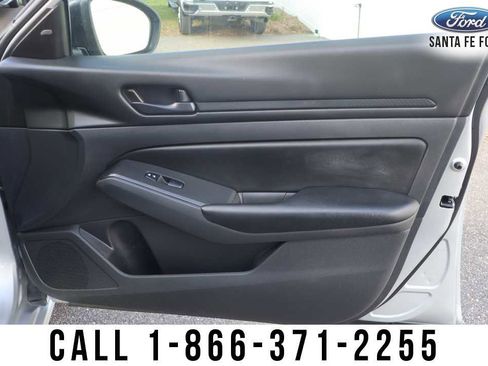 Used 2024 Nissan Altima 2.5 S FWD image 22