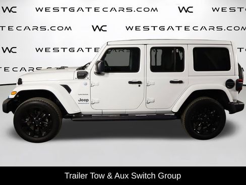 Used 2024 Jeep Wrangler Unlimited Sahara w/ Technology Group AWD/4WD image 5