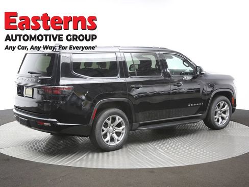 Used 2022 Jeep Wagoneer Series II AWD/4WD image 42