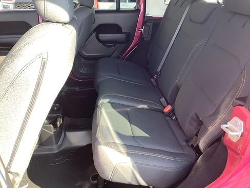 Used 2024 Jeep Wrangler Unlimited Sport AWD/4WD image 17