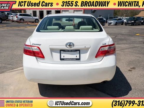 Used 2008 Toyota Camry LE FWD image 3