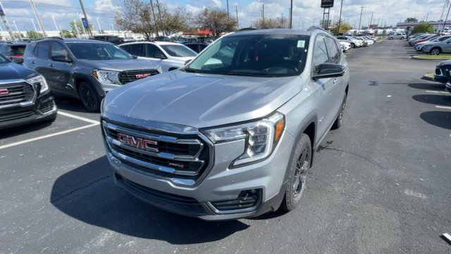 Used 2024 GMC Terrain AT4 w/ Tech Package AWD/4WD image 5