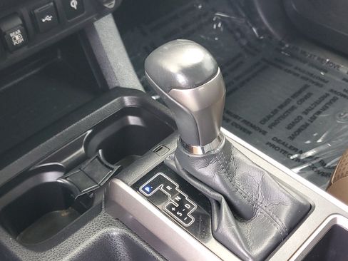 Certified 2023 Toyota Tacoma Limited AWD/4WD image 32