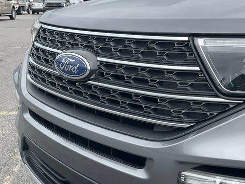 Used 2023 Ford Explorer XLT w/ Equipment Group 202A AWD/4WD image 23