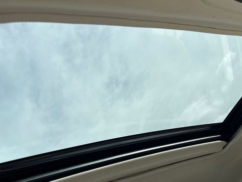 Used 2018 Subaru Outback 2.5i Limited image 16