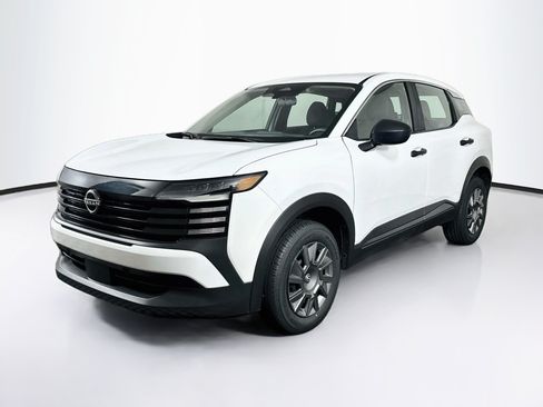 Used 2025 Nissan Kicks S FWD image 3