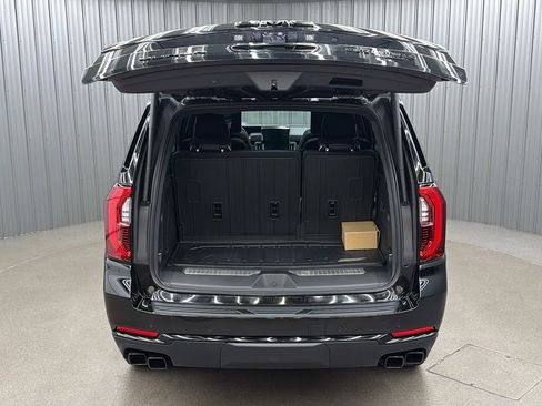Used 2026 GMC Yukon AT4 Ultimate w/ LPO, Floor Liner Package AWD/4WD image 17