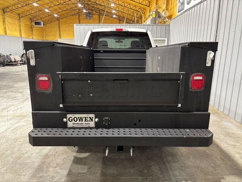 Used 2017 Ford F250 XL w/ Power Equipment Group AWD/4WD image 8