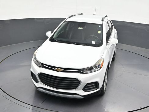 Used 2020 Chevrolet Trax LT w/ LT Convenience Package FWD image 22