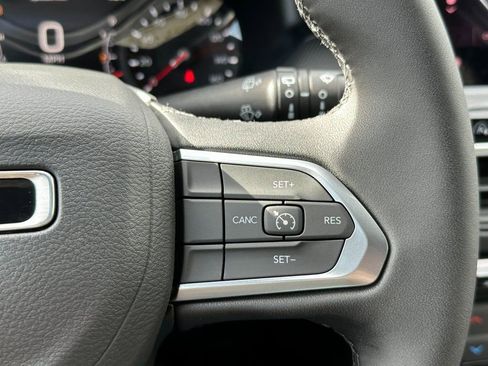 New 2026 Jeep Compass Latitude image 24