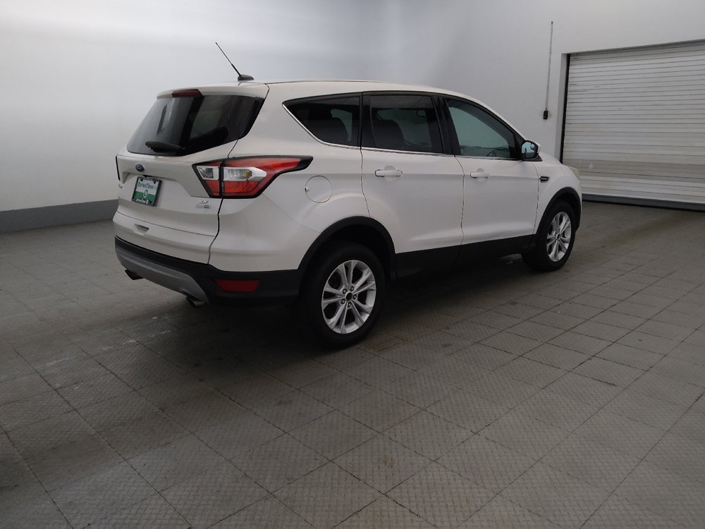Used 2017 Ford Escape SE AWD/4WD image 10