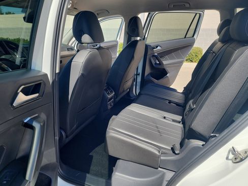 Certified 2023 Volkswagen Tiguan SE image 17