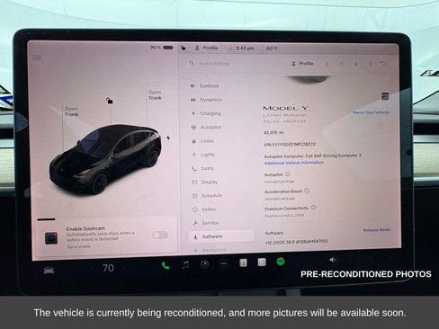 Used 2021 Tesla Model Y Long Range image 16