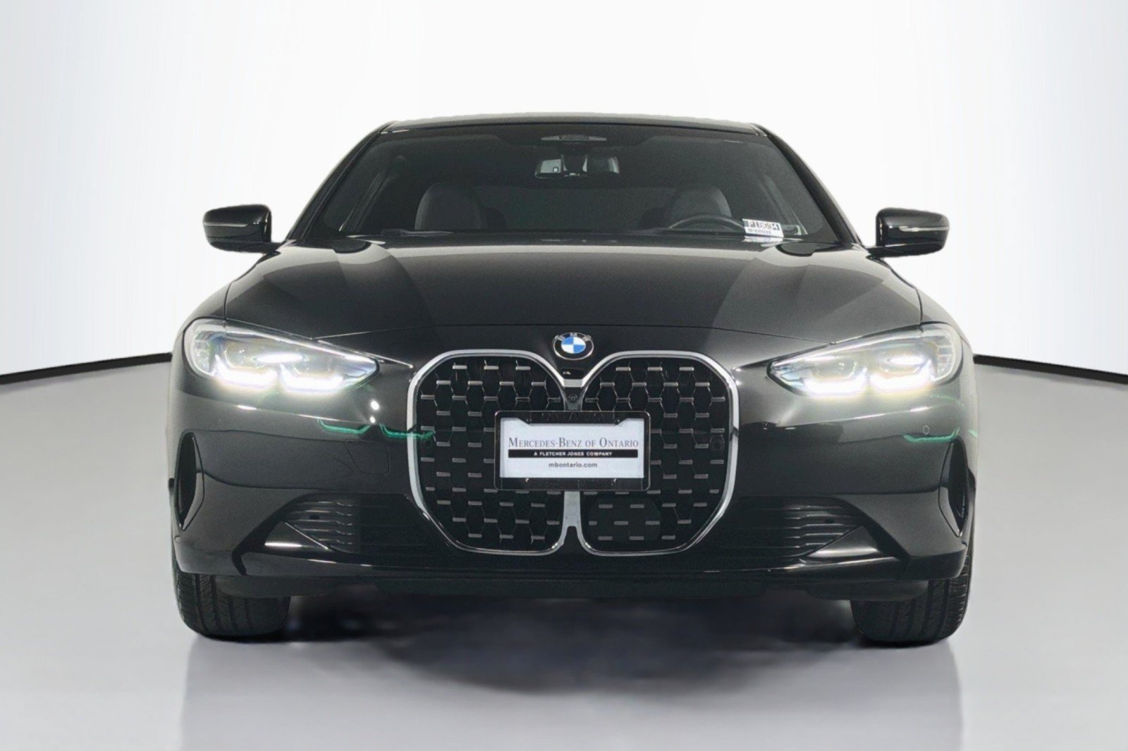 Used 2024 BMW 430i Coupe w/ Premium Package RWD image 3