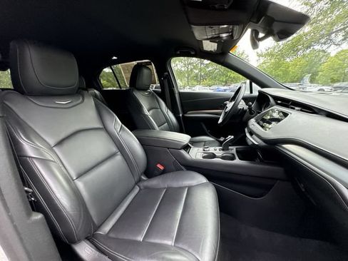Used 2020 Cadillac XT4 Premium Luxury AWD/4WD image 27