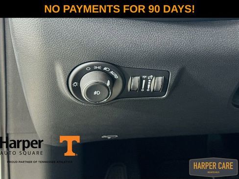 New 2026 Jeep Compass Latitude image 13