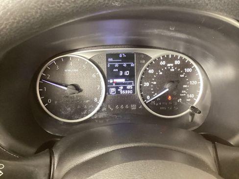 Used 2018 Nissan Kicks SV FWD image 18