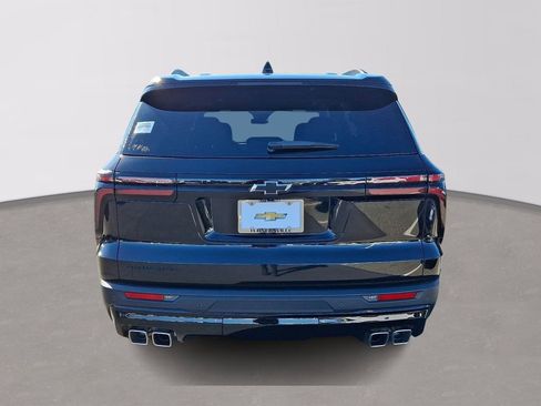 Used 2025 Chevrolet Traverse LT w/ Midnight/Sport Edition image 5