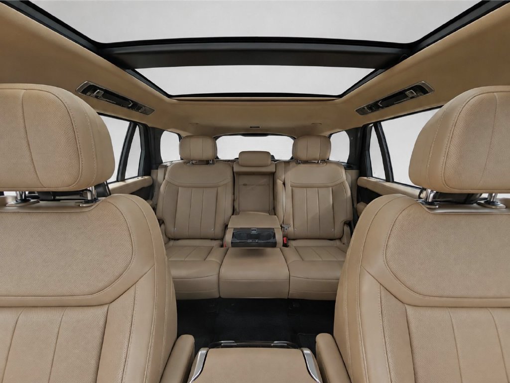 Used 2024 Land Rover Range Rover Long Wheelbase SE AWD/4WD image 13