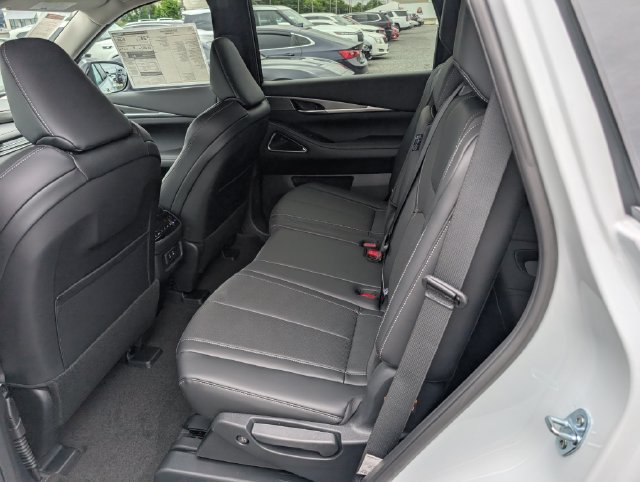 Used 2027 INFINITI QX60 Luxe w/ Cargo Package AWD/4WD image 11