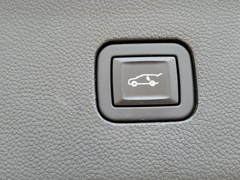 Used 2020 Buick Enclave Essence w/ Trailering Package, 5000 lbs. FWD image 31