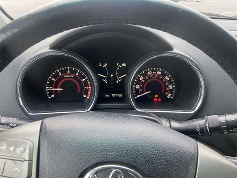 Used 2010 Toyota Highlander 2WD image 19