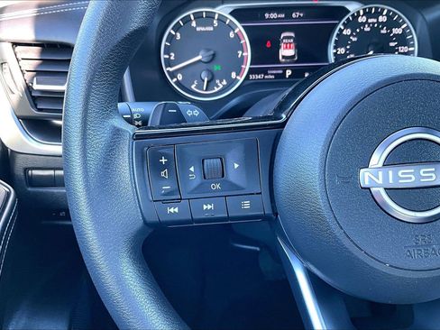 Used 2023 Nissan Rogue SV image 18