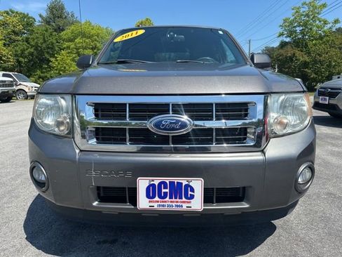 Used 2011 Ford Escape XLT AWD/4WD image 2