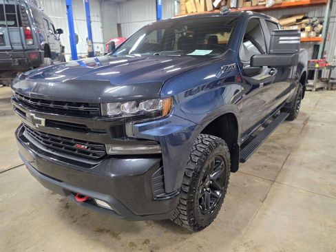Used 2021 Chevrolet Silverado 1500 LT Trail Boss w/ Bed Protection Package AWD/4WD image 3