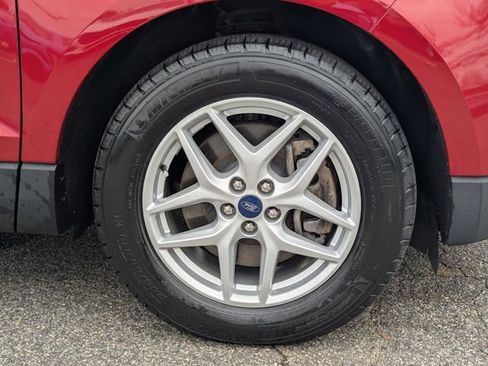 Used 2022 Ford Edge SEL w/ Convenience Package image 11