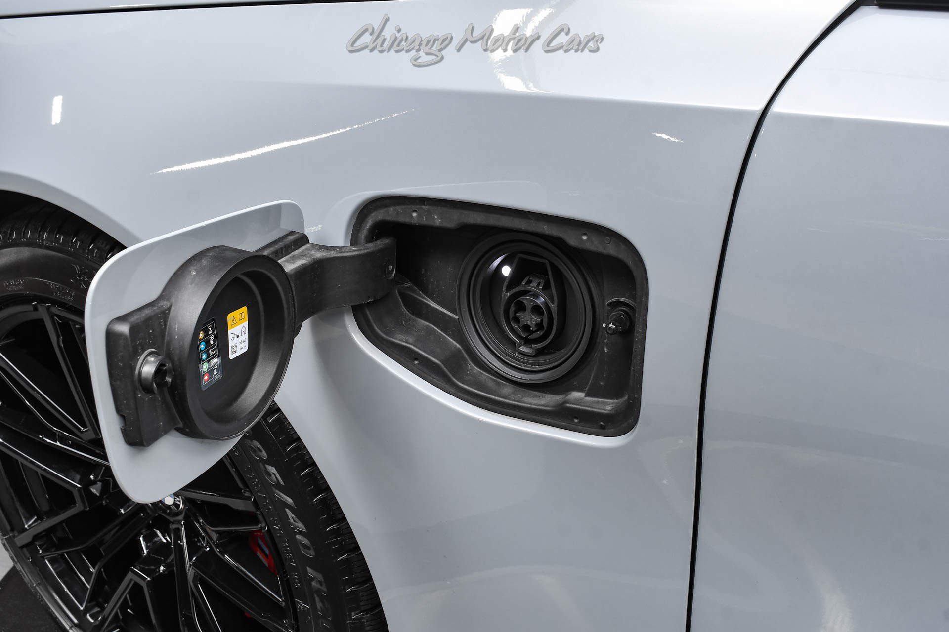 Used 2025 BMW M5 w/ Carbon Package AWD/4WD image 37