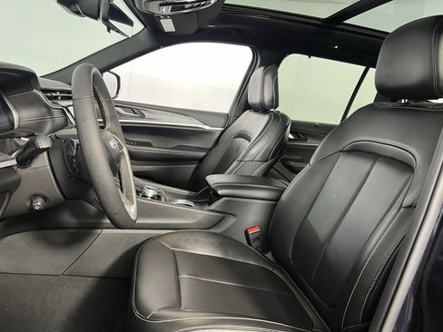 Used 2024 Jeep Grand Cherokee Limited w/ Luxury Tech Group II image 23