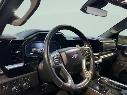 Used 2023 Chevrolet Silverado 1500 RST image 10