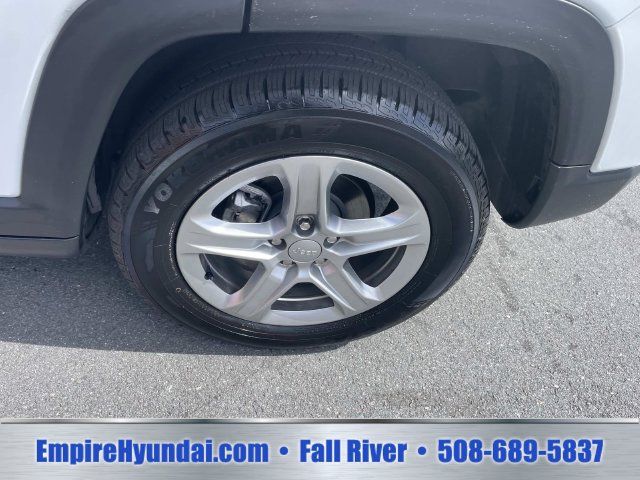 Used 2024 Jeep Compass Latitude AWD/4WD image 14
