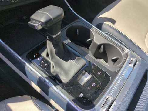 Used 2025 Kia Carnival SX Prestige image 70