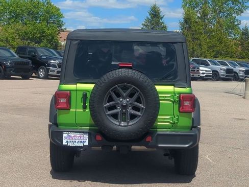 Used 2025 Jeep Wrangler Sport AWD/4WD image 4