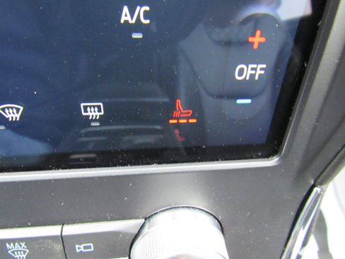 Used 2024 Ford Edge Titanium image 21