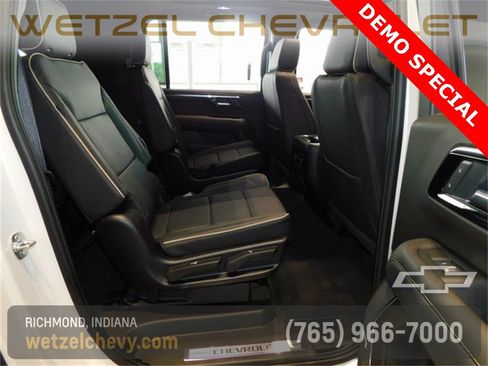 New 2025 Chevrolet Suburban Premier w/ Sun And Tow Package image 21