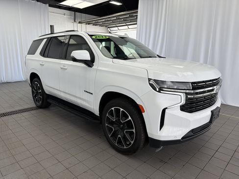 Used 2022 Chevrolet Tahoe RST w/ Sport Performance Package image 3