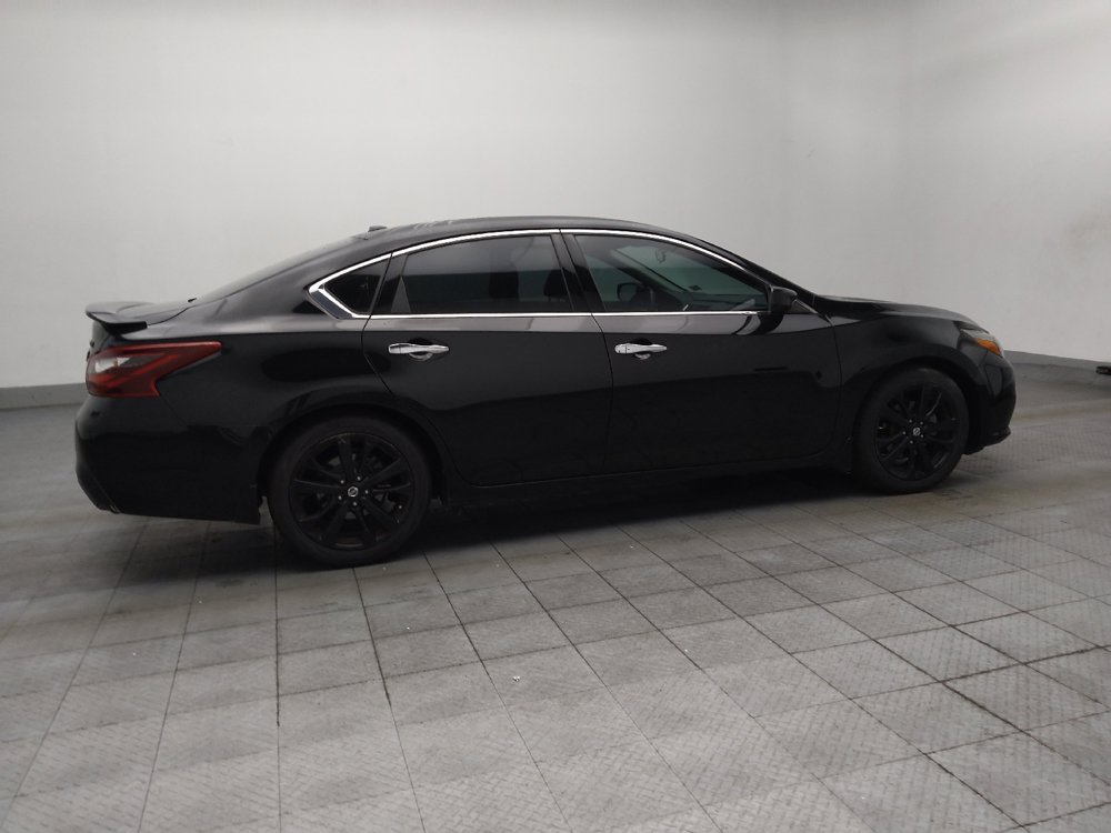 Used 2018 Nissan Altima 2.5 SR w/ SR Midnight Edition FWD image 10